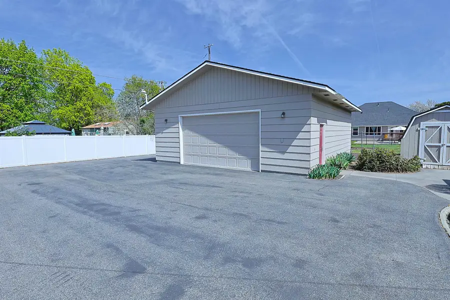 1120 N Best Rd, Spokane Valley, WA 99216 - #2