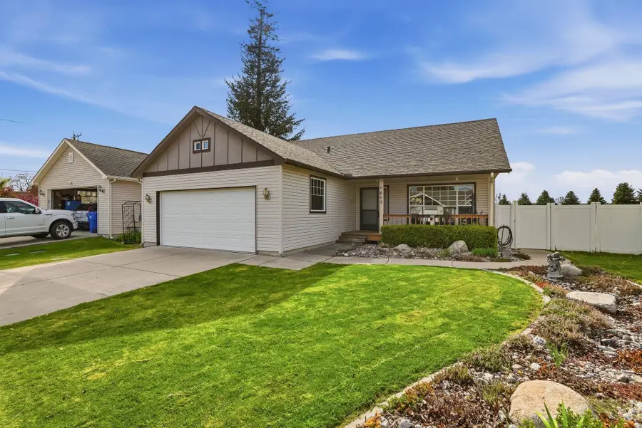 1605 N Tschirley Ln, Spokane Valley, WA 99016 - #2