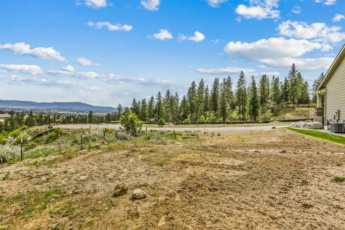 5104 N Scenic Ln, Spokane, WA 99212 - #1