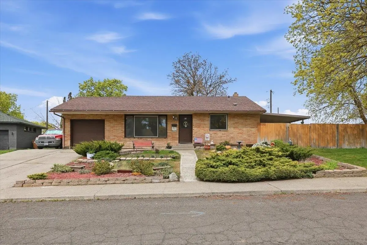 3150 W Queen Pl, Spokane, WA 99205 - #1