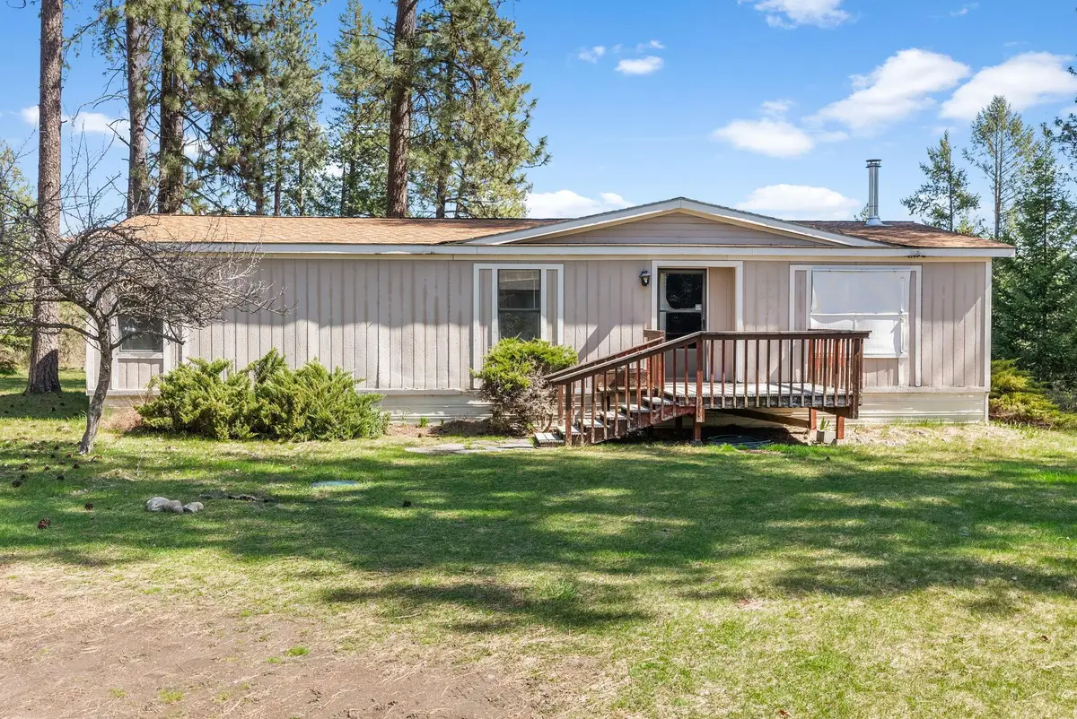 27220 N Milan Rd, Chattaroy, WA 99003 - #1