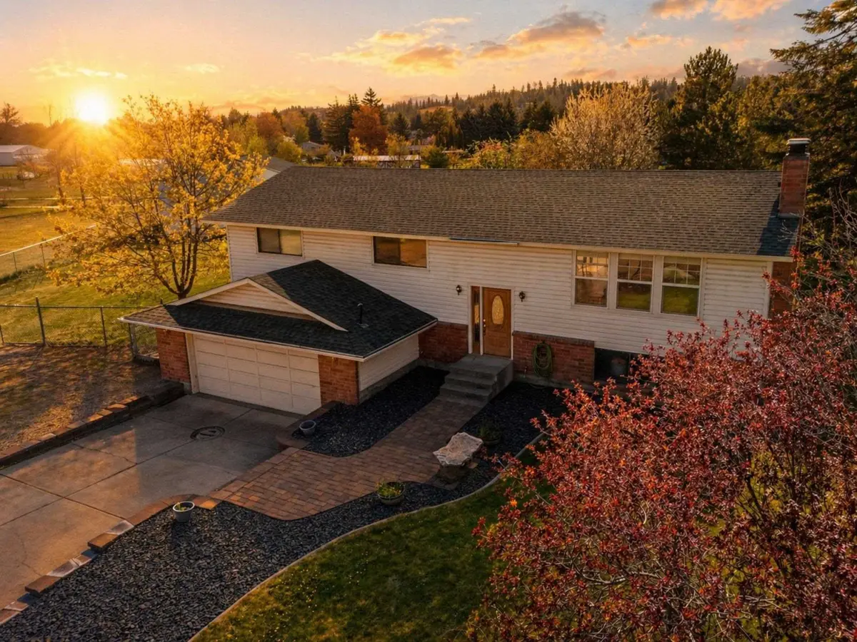 1217 S Pioneer Ct, Spokane Valley, WA 99037 - #1