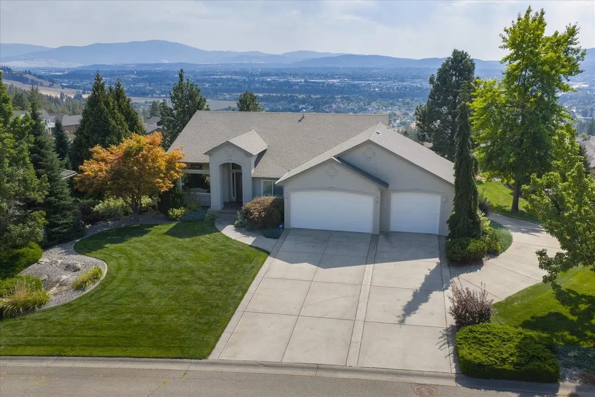 8816 E Woodland Park Dr, Spokane, WA 99217 - #1