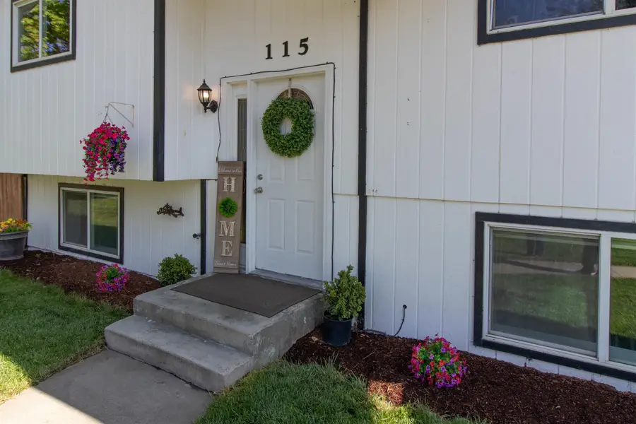 115 E Franklin Dr, Nine Mile Falls, WA 99026 - #3