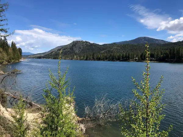 512 Ibbetson Dr, Cusick, WA 99119