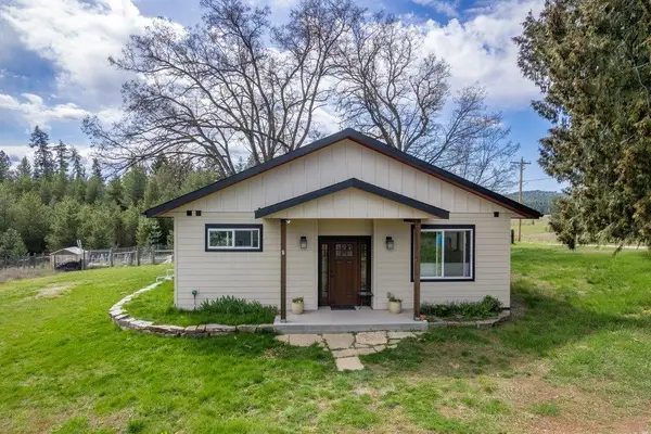 332 Bergen Rd, Newport, WA 99156