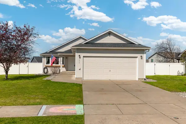 1613 E 2nd St, Deer Park, WA 99006