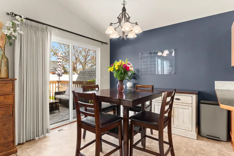 1613 E 2nd St, Deer Park, WA 99006 - #3