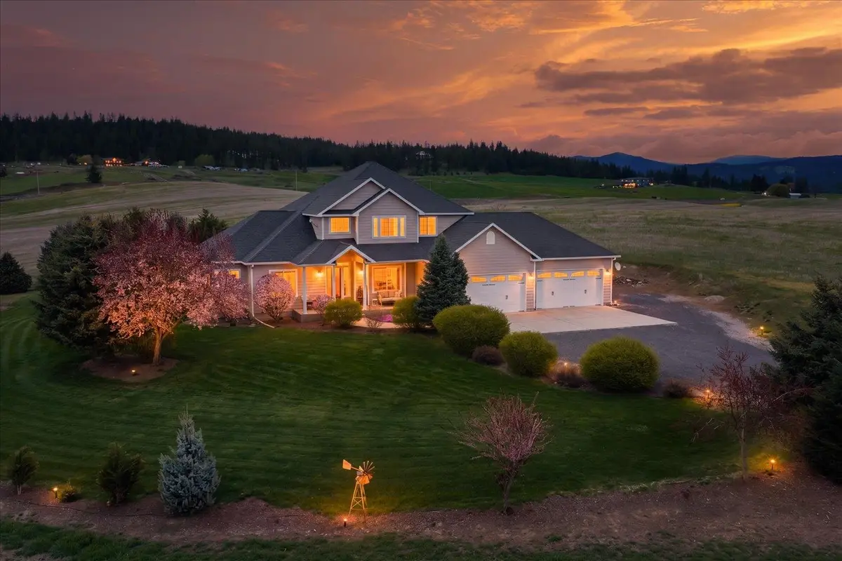 9903 E Peone Landing Ln, Mead, WA 99021 - #1