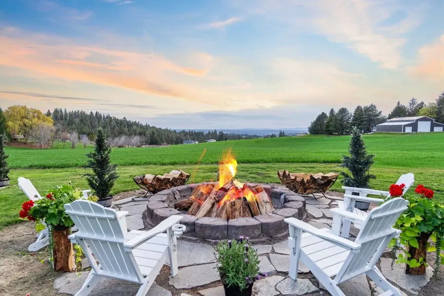 7406 S Deerview Ln, Spokane, WA 99223 - #2