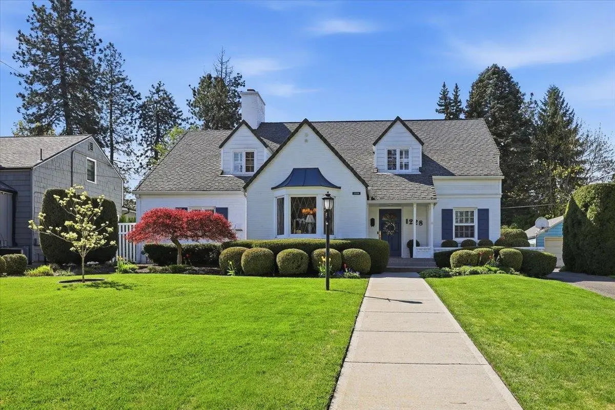 1228 E Overbluff Rd, Spokane, WA 99203 - #1