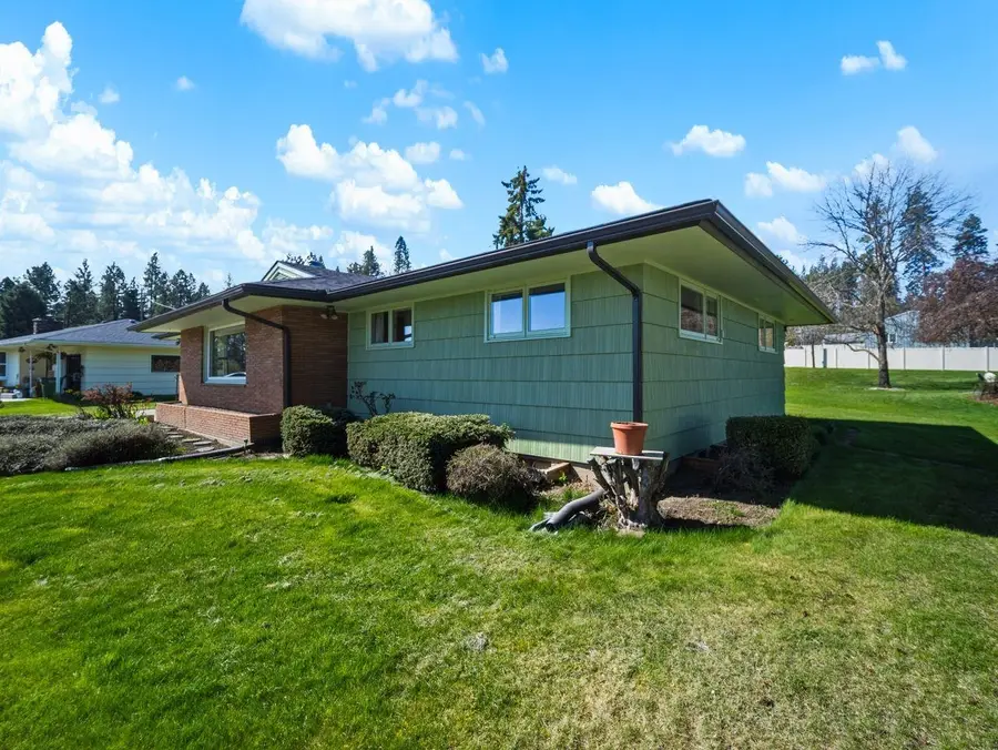 218 S River St, Rockford, WA 99030 - #3