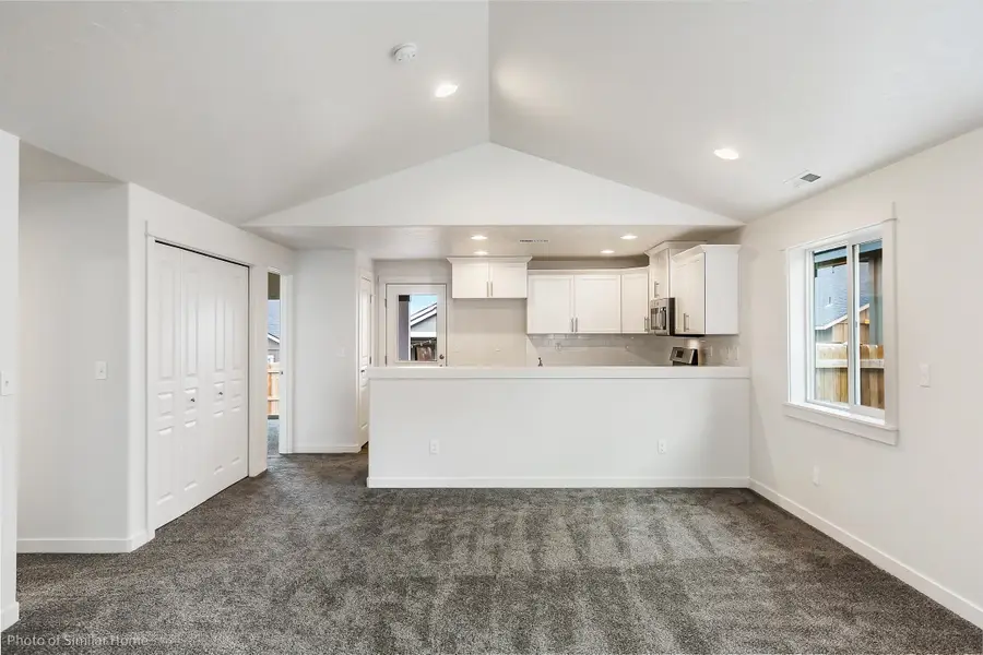 510 N Viewmont Ct, Greenacres, WA 99016 - #2