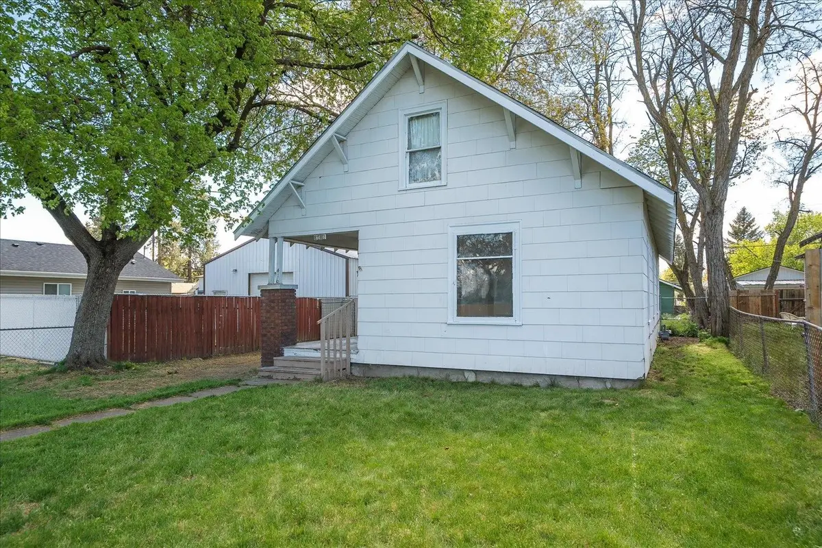 416 E Everett Ave, Spokane, WA 99207 - #1