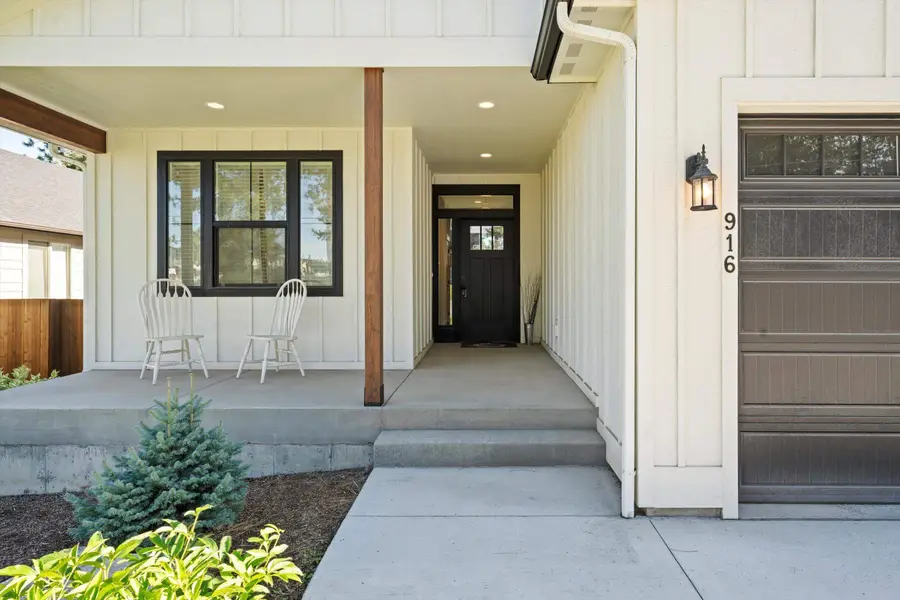 916 E Farwell Rd, Spokane, WA 99208 - #2