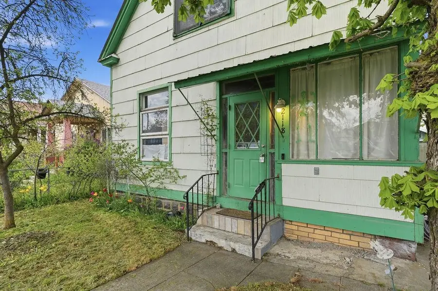 2118 W Mallon Ave, Spokane, WA 99201 - #3