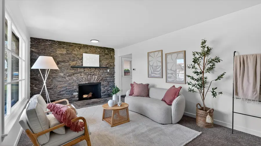 4807 W Hoffman Pl, Spokane, WA 99205 - #3