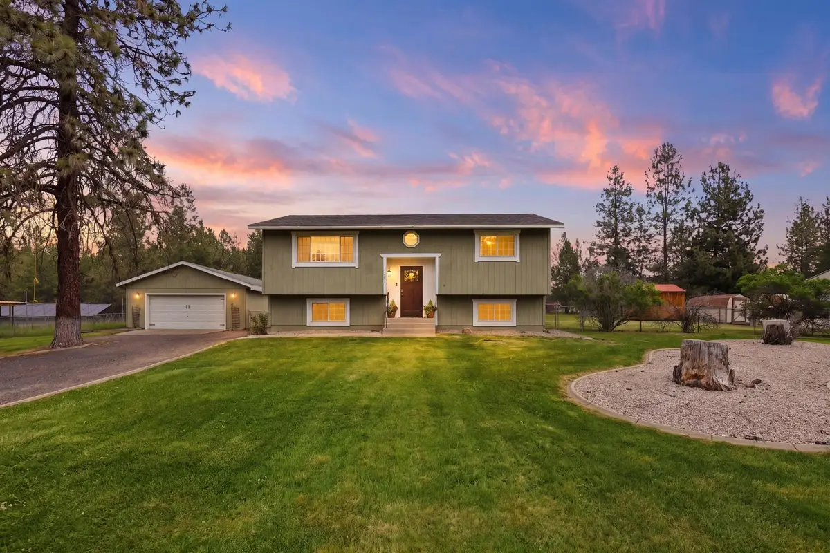11338 W Tumbleweed Dr, Nine Mile Falls, WA 99026 - #1