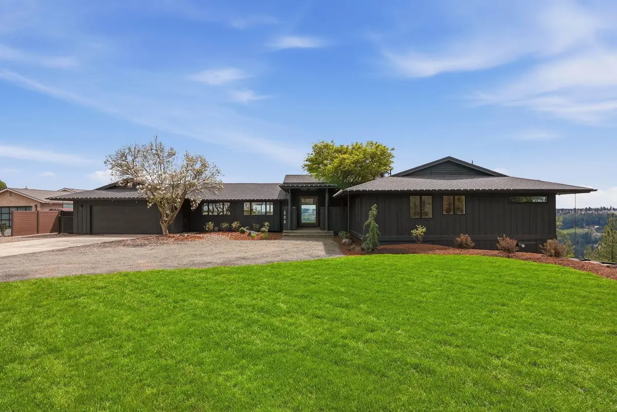 226 E High Dr, Spokane, WA 99203 - #1