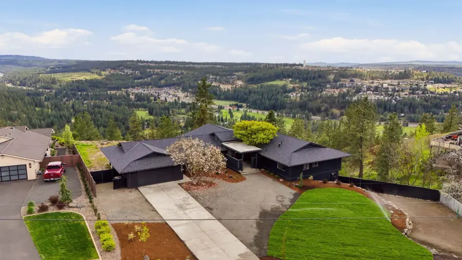 226 E High Dr, Spokane, WA 99203 - #3