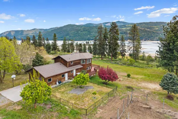 11 Echo Cove Rd, Kettle Falls, WA 99141