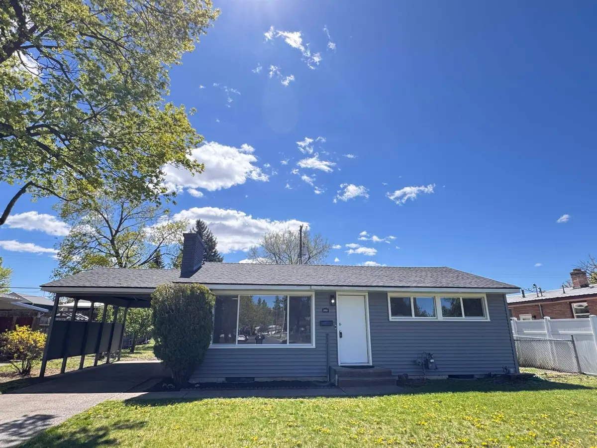 2921 W Bismark Ave, Spokane, WA 99205 - #1