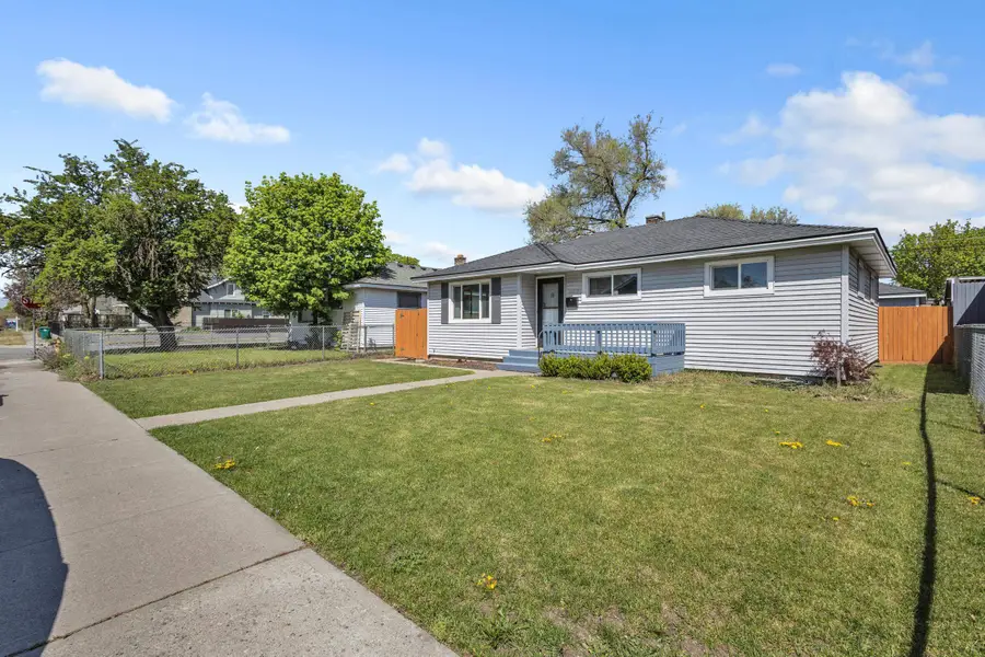 1007 E Walton Ave, Spokane, WA 99207 - #3