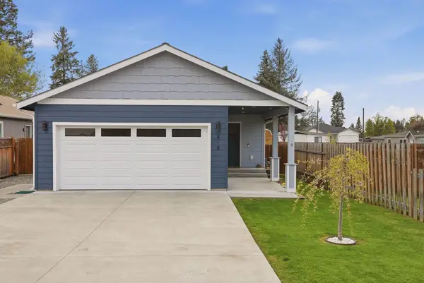 418 E 4th St, Deer Park, WA 99006