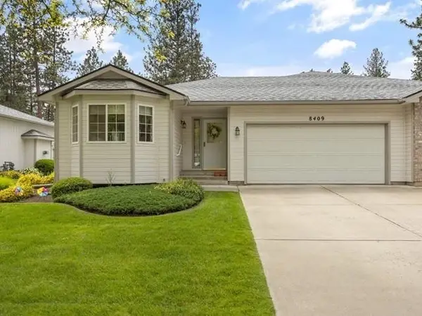 8409 N Pine Meadows Ln, Nine Mile Falls, WA 99026