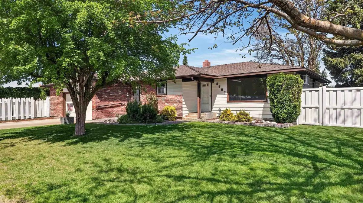 8007 E Shannon Ave, Spokane, WA 99212 - #1