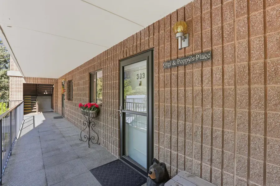 136 E Rockwood Blvd #303, Spokane, WA 99202 - #2