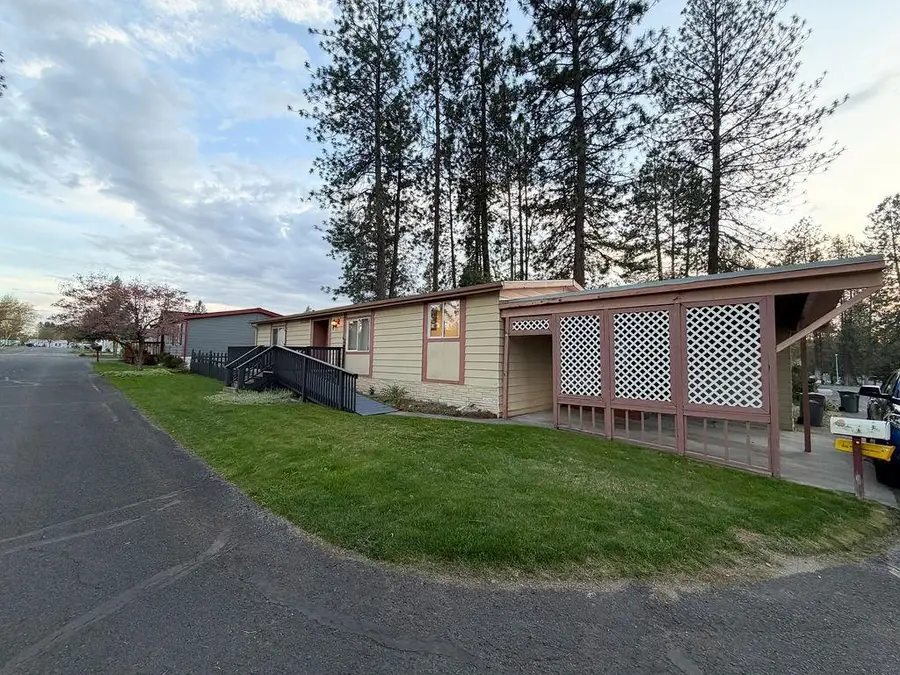 3428 E Georgia Pines Ln, Mead, WA 99021 - #2
