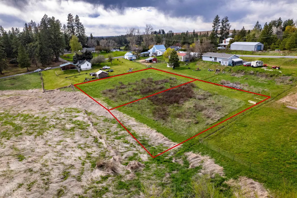 307 & 339 E Seminary Ave, Rockford, WA 99030 - #1