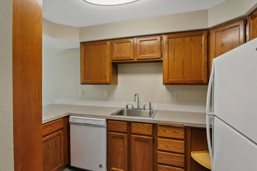 221 E Rockwood Blvd #410, Spokane, WA 99202-0000 - #3