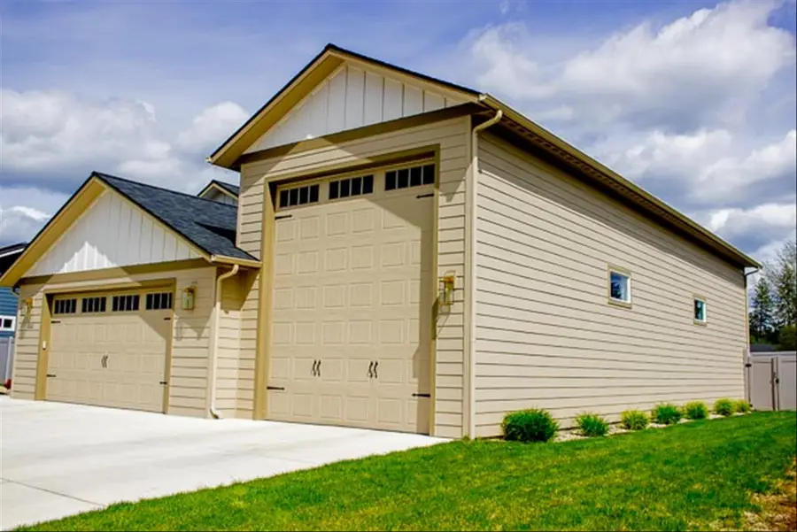 1262 N Park Ave, Deer Park, WA 99006 - #2
