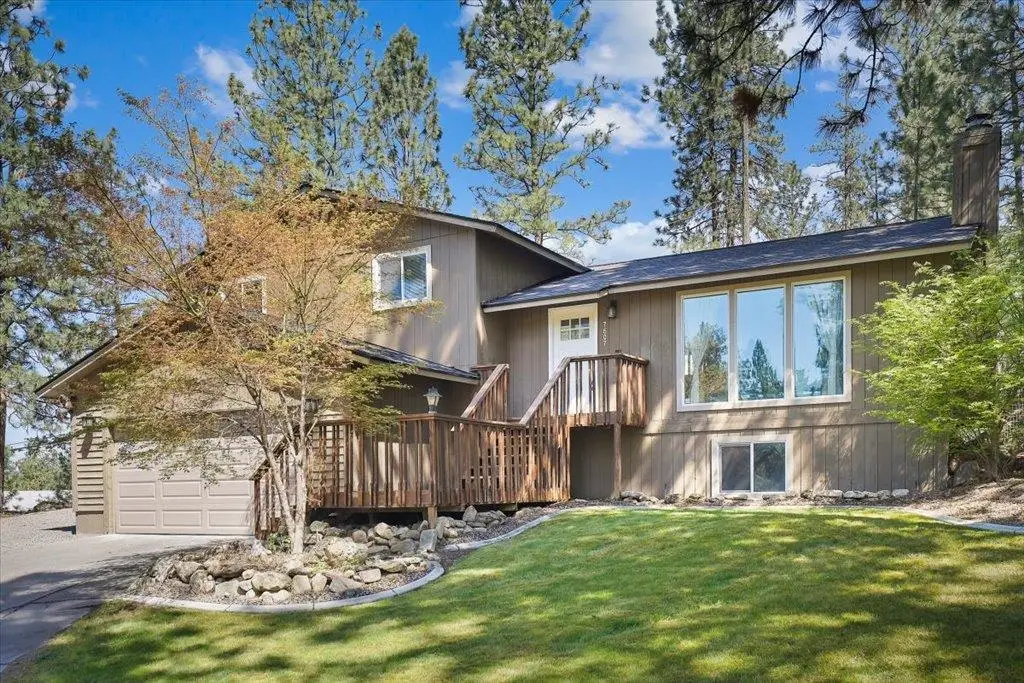 7607 E Beverly Dr, Spokane, WA 99212 - #1