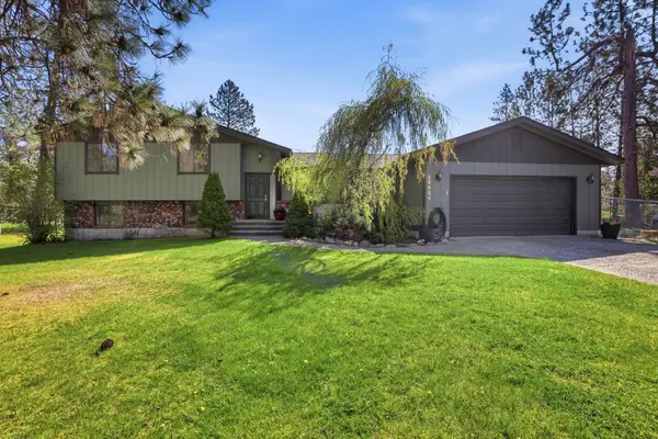 28504 N N Cottonwood Rd Rd, Chattaroy, WA 99003