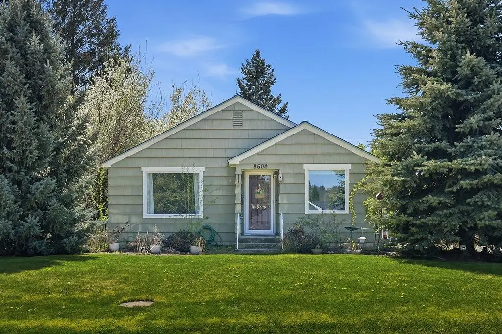 8604 E South River Way, Millwood, WA 99212 - #1