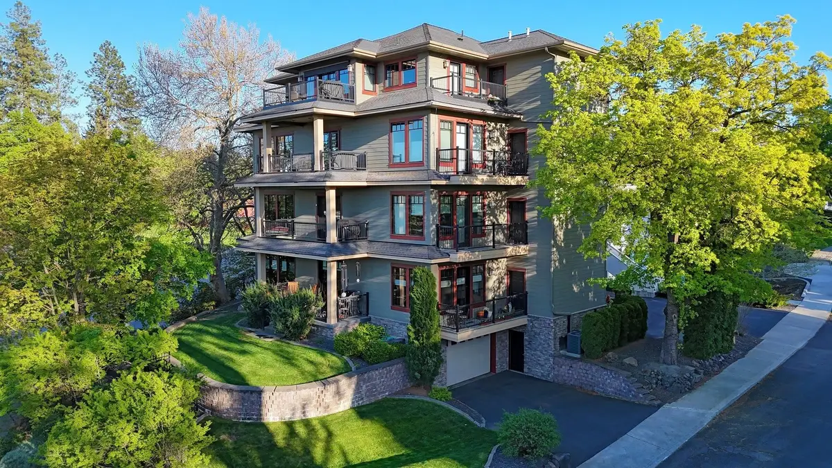 2 E Sumner Ave, Spokane, WA 99202 - #1