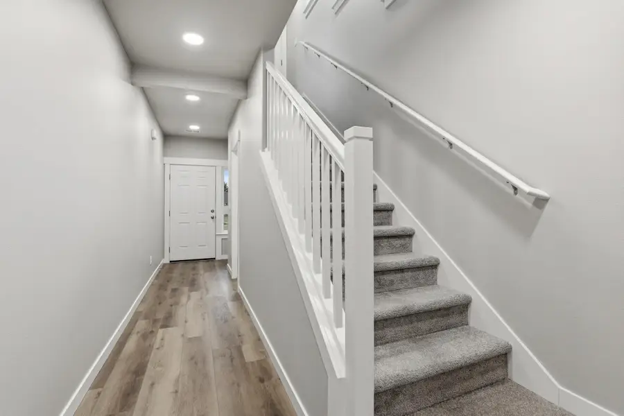 414 N Viewmont Ct, Greenacres, WA 99016 - #2