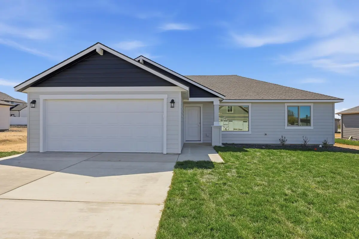 23 W 13th St, Deer Park, WA 99006 - #1