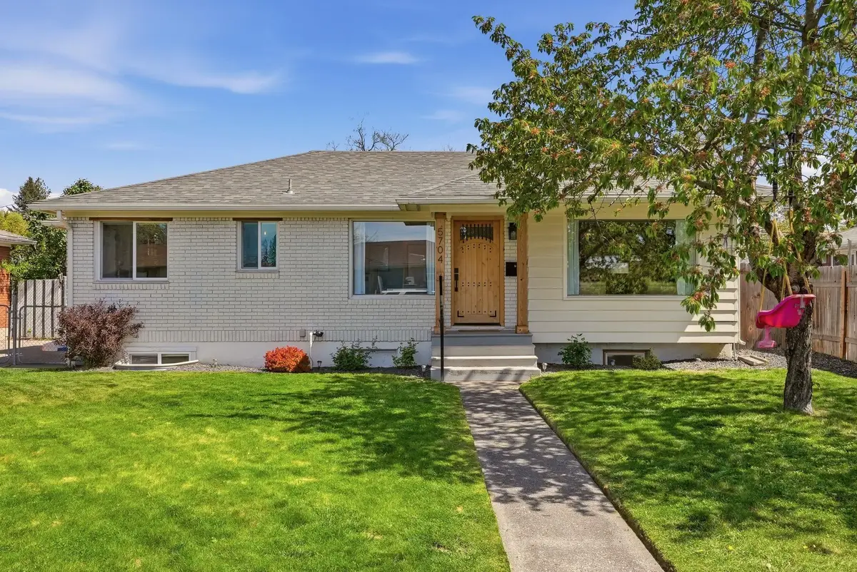 5704 N Alameda Blvd, Spokane, WA 99205 - #1