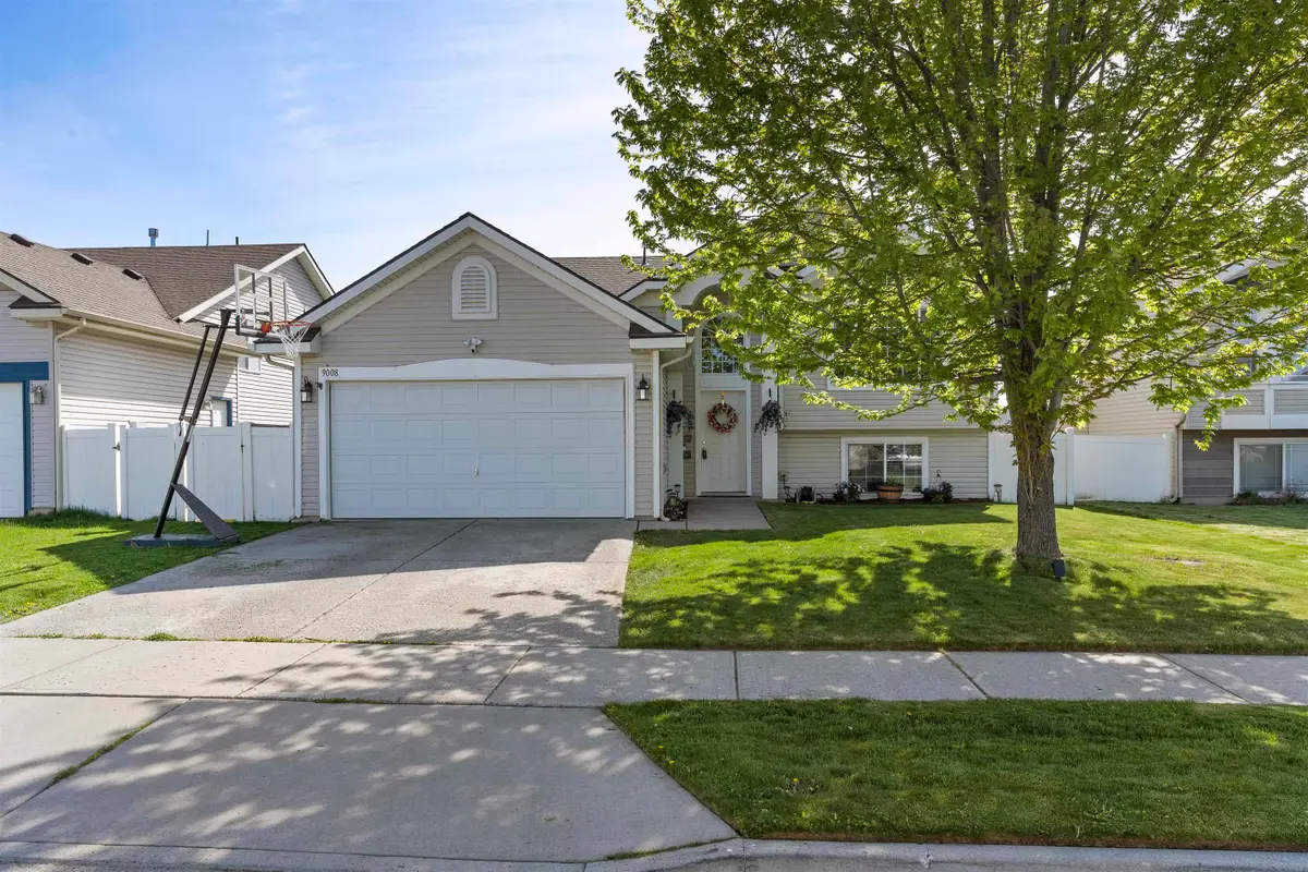 9008 N Oak St, Spokane, WA 99208 - #1
