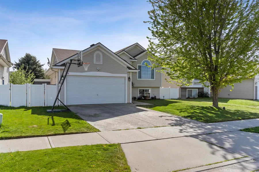 9008 N Oak St, Spokane, WA 99208 - #2
