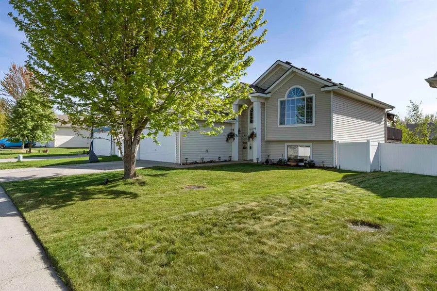 9008 N Oak St, Spokane, WA 99208 - #3