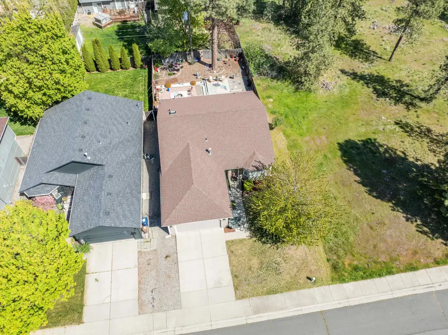 4215 E 33rd Ave, Spokane, WA 99223 - #2