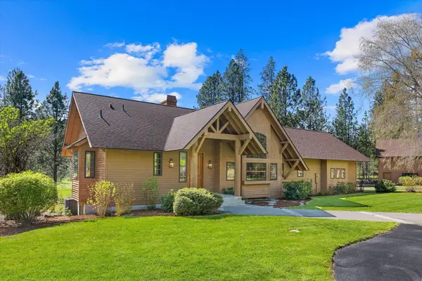 13609 W Charles Rd, Nine Mile Falls, WA 99026
