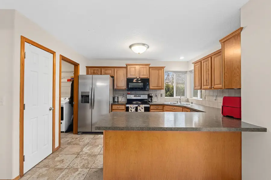 8205 E Sommerset Dr, Spokane, WA 99217 - #3