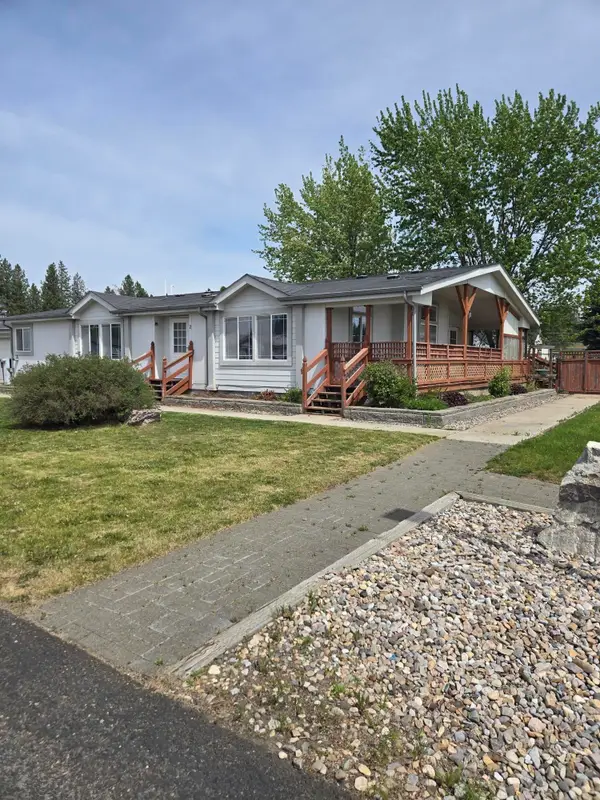 407 E H St, Deer Park, WA 99006