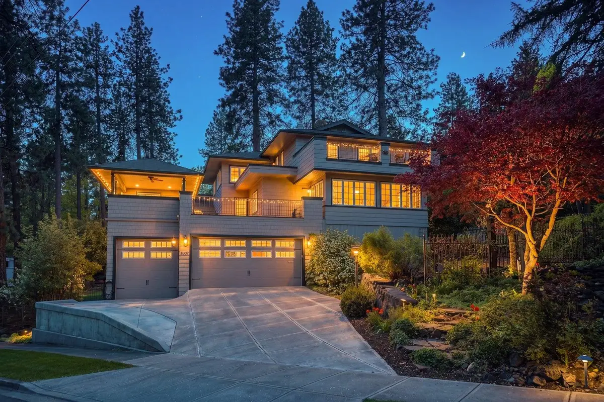 1807 S Rockwood Blvd, Spokane, WA 99203 - #1